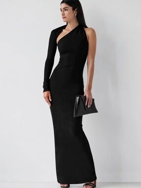 Manhattan One Shoulder Gown
European Ponte Open-Back Halter Gown